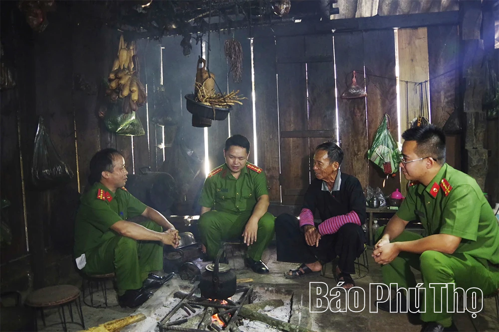 Người có uy tín - “lá chắn mềm” bảo vệ nền tảng tư tưởng của Đảng - Kỳ 2: Người có uy tín - điểm tựa tinh thần của bản làng