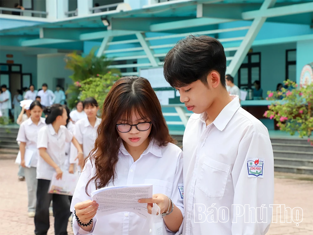 Hơn 600 thí sinh tại điểm thi Trường THPT Công Nghiệp hoàn thành Kỳ thi tốt nghiệp THPT năm 2026