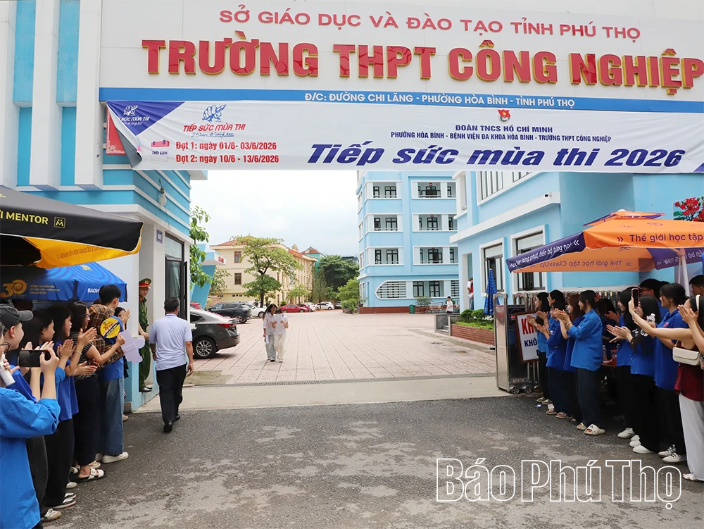 Hơn 600 thí sinh tại điểm thi Trường THPT Công Nghiệp hoàn thành Kỳ thi tốt nghiệp THPT năm 2026