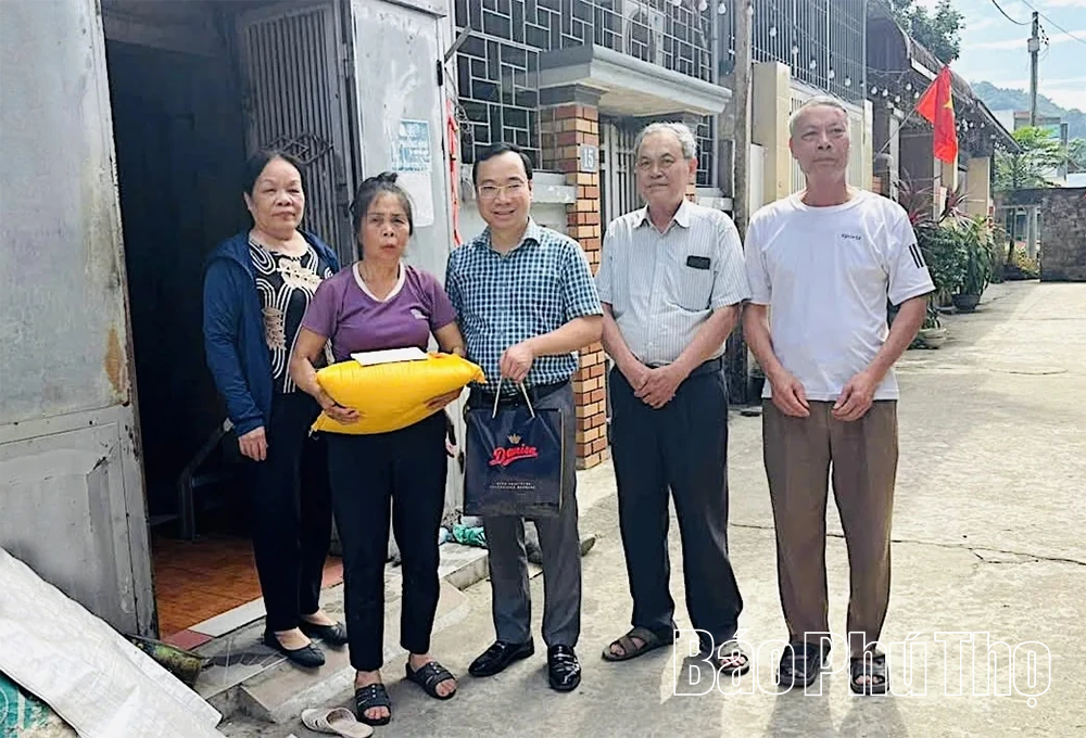 Tân Hòa xây dựng Đảng vững mạnh