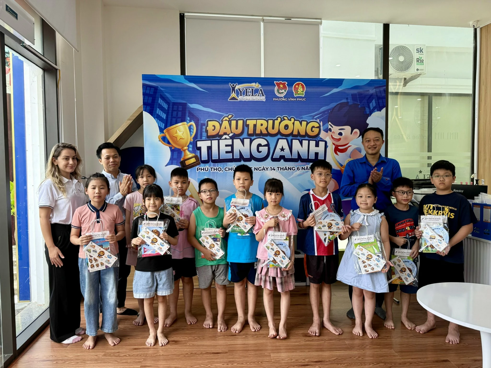 Trao giải cuộc thi “Đấu trường Tiếng Anh” năm 2026