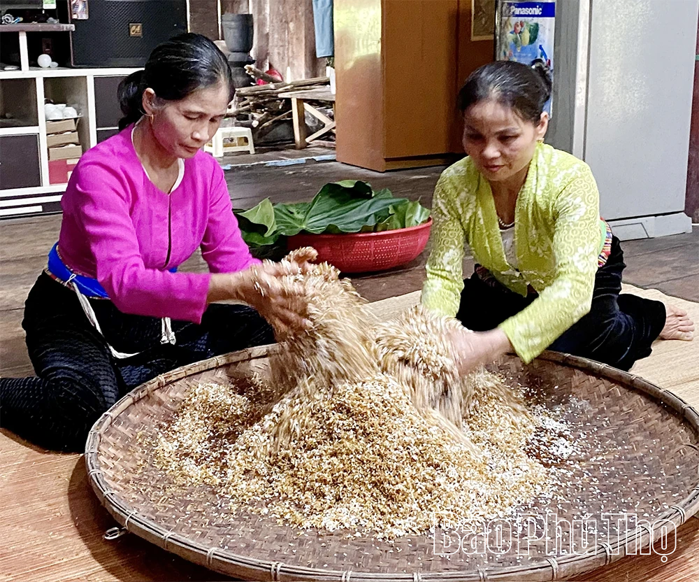 Độc đáo văn hóa rượu cần của cộng đồng Mường