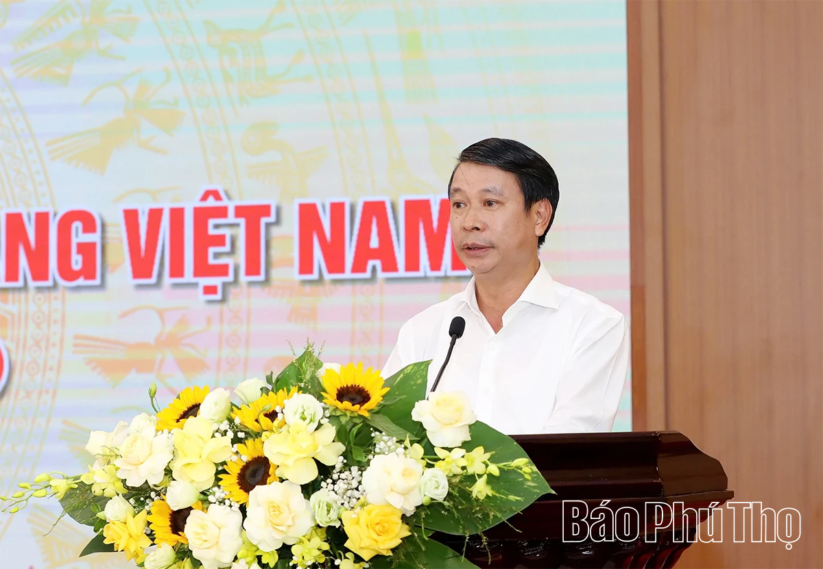 “Tâm sáng, lòng trong, bút sắc” đồng hành cùng khát vọng bứt phá của quê hương Đất Tổ