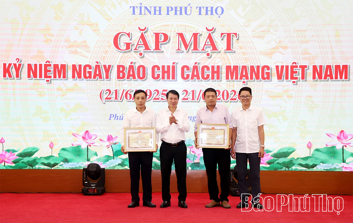 “Tâm sáng, lòng trong, bút sắc” đồng hành cùng khát vọng bứt phá của quê hương Đất Tổ