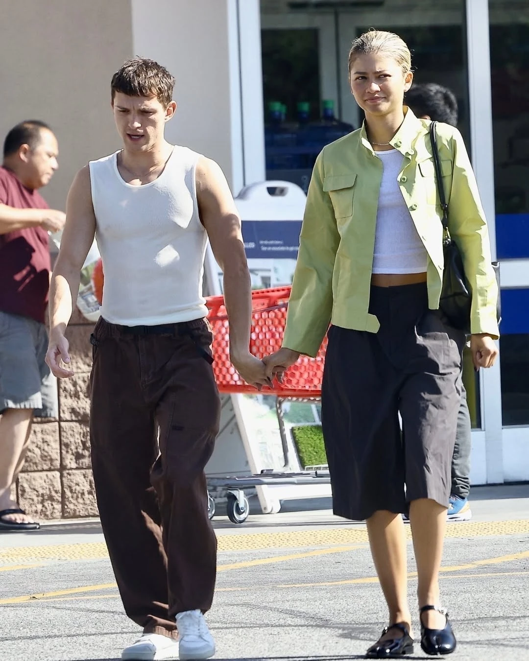 Điều gì khiến Tom Holland và Zendaya là cặp đôi được yêu thích nhất Hollywood?