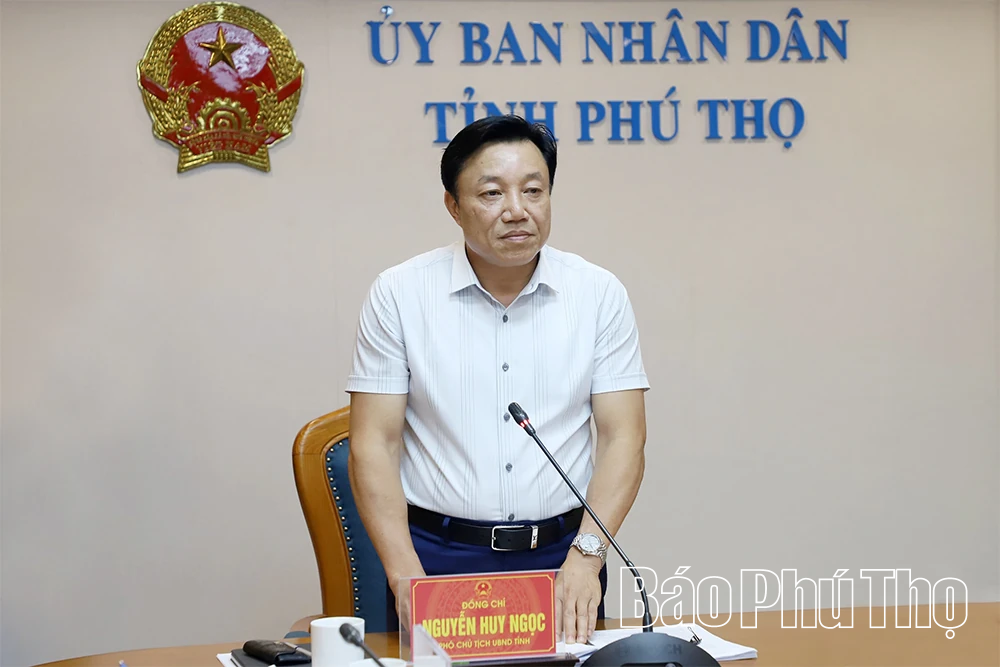 Xây dựng chính sách đặc thù, củng cố vững chắc mạng lưới y tế cơ sở