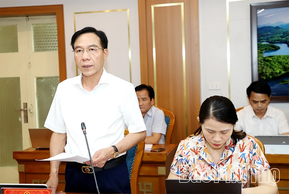 Xây dựng chính sách đặc thù, củng cố vững chắc mạng lưới y tế cơ sở