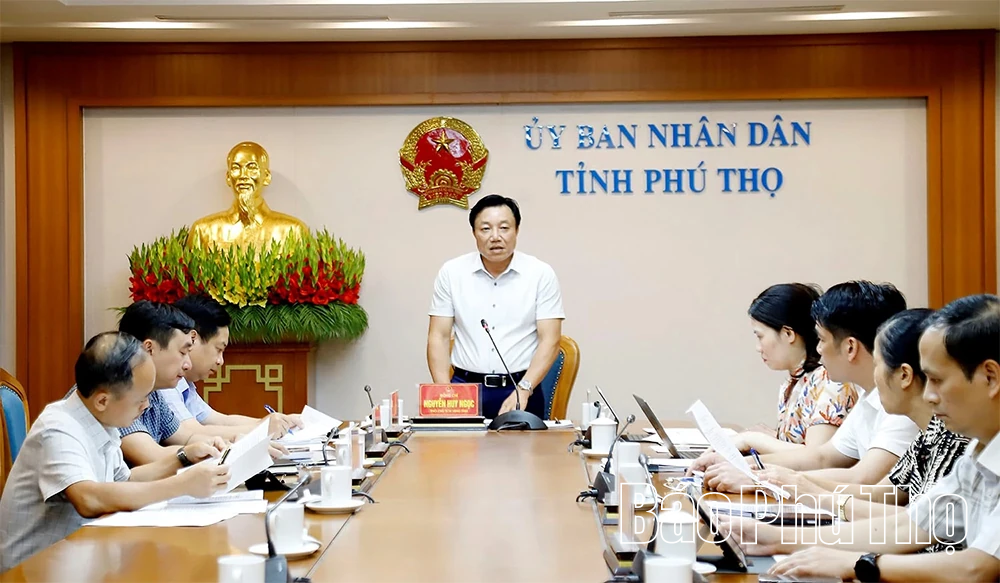 Xây dựng chính sách đặc thù, củng cố vững chắc mạng lưới y tế cơ sở