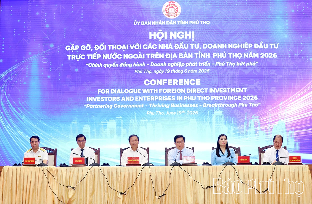 Chính quyền đồng hành - Doanh nghiệp phát triển - Phú Thọ bứt phá