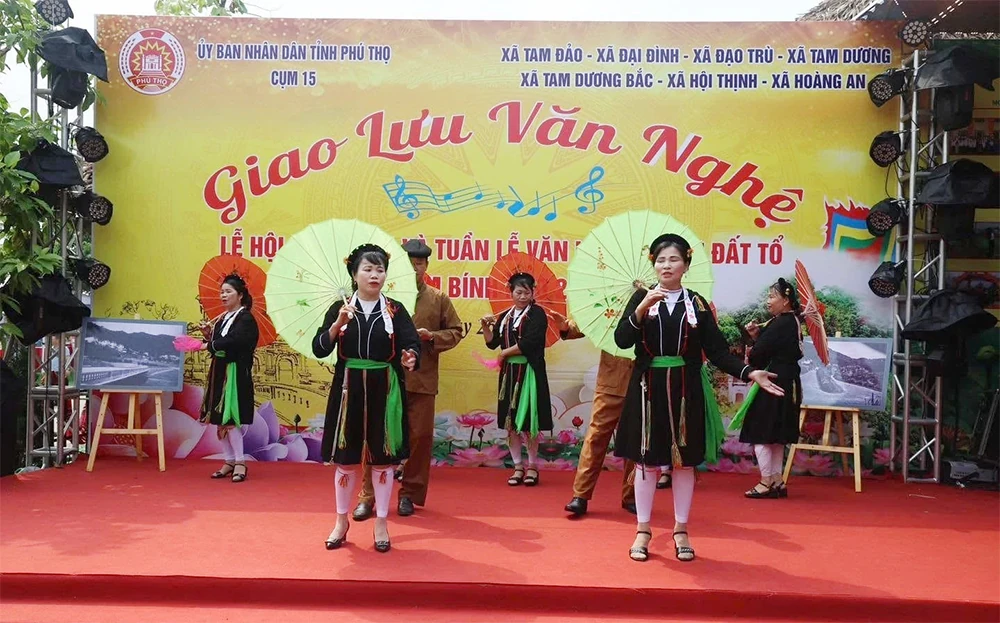 Sức mạnh của niềm tin trong bảo vệ nền tảng tư tưởng của Đảng ở xã Đạo Trù - Kỳ 3 : Không để sự thật đến sau tin đồn