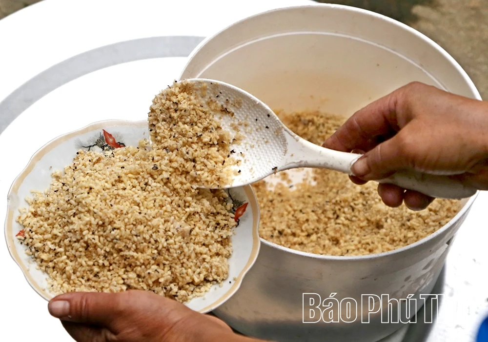 Lạ lẫm bánh trứng kiến