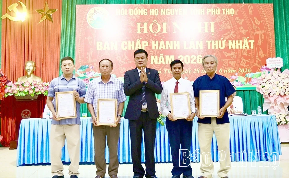 Đoàn kết xây dựng Hội đồng họ Nguyễn tỉnh Phú Thọ vững mạnh
