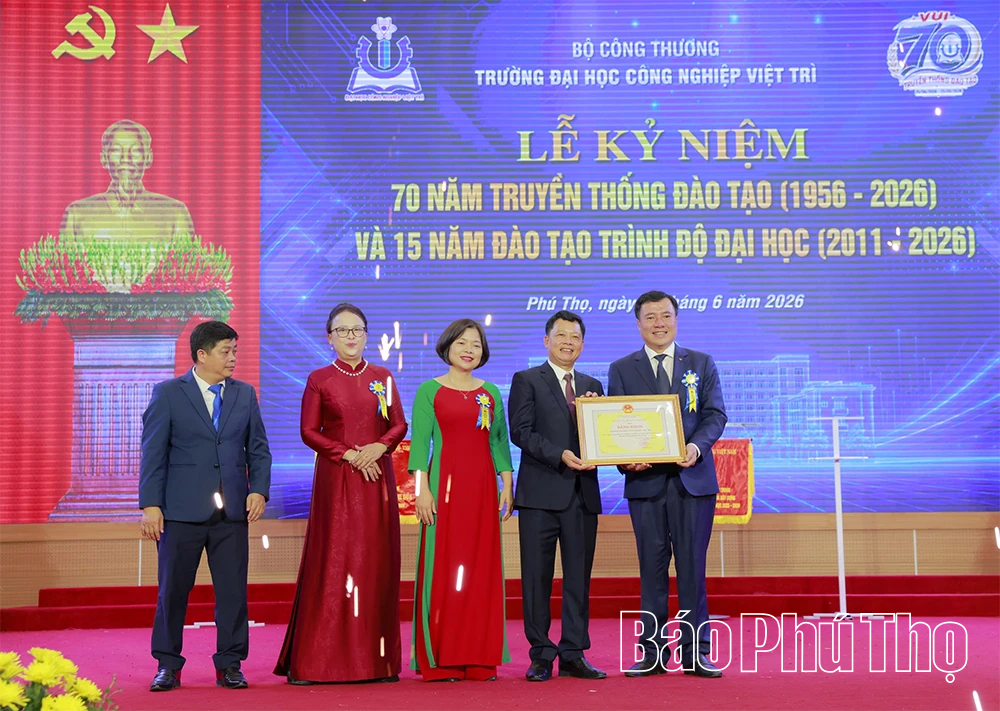 Kỷ niệm 70 năm truyền thống đào tạo Trường Đại học Công nghiệp Việt Trì