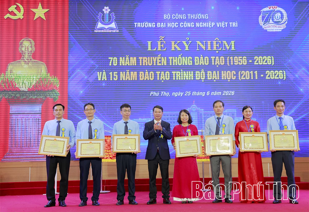 Kỷ niệm 70 năm truyền thống đào tạo Trường Đại học Công nghiệp Việt Trì