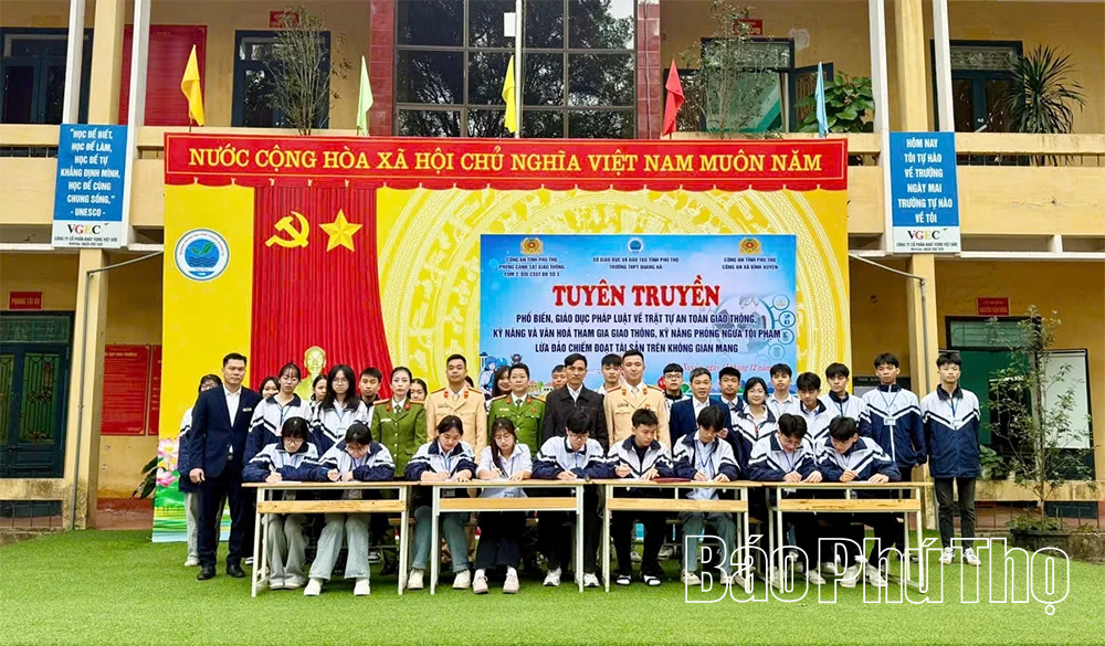 Giữ vững “trận địa niềm tin” trên không gian mạng - Kỳ 2: Cuộc chiến giữ niềm tin trên không gian mạng