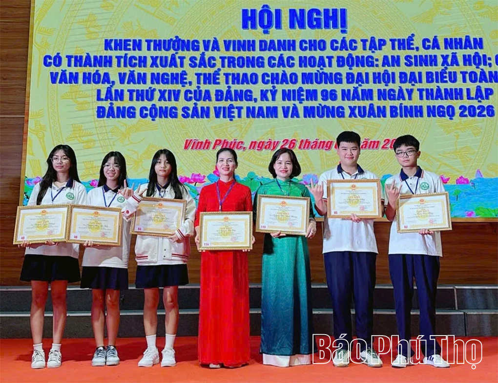 Từ niềm đam mê giải mã sự sống đến ngôi vị thủ khoa chuyên sinh