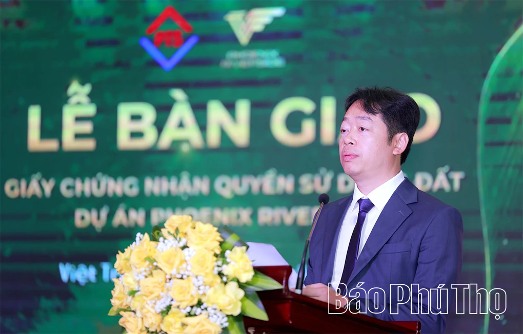 Lễ bàn giao giấy chứng nhận quyền sử dụng đất dự án Phoenix Riverside