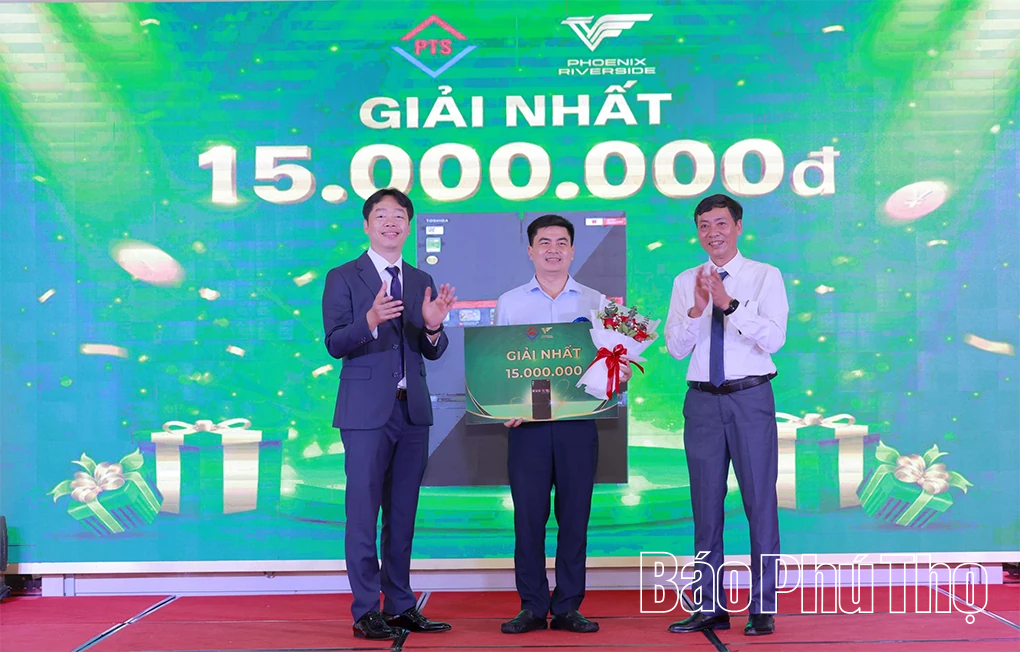 Lễ bàn giao giấy chứng nhận quyền sử dụng đất dự án Phoenix Riverside