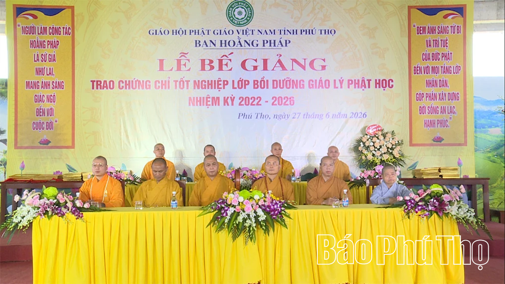 Bế giảng lớp bồi dưỡng giáo lý Phật học nhiệm kỳ 2022-2026