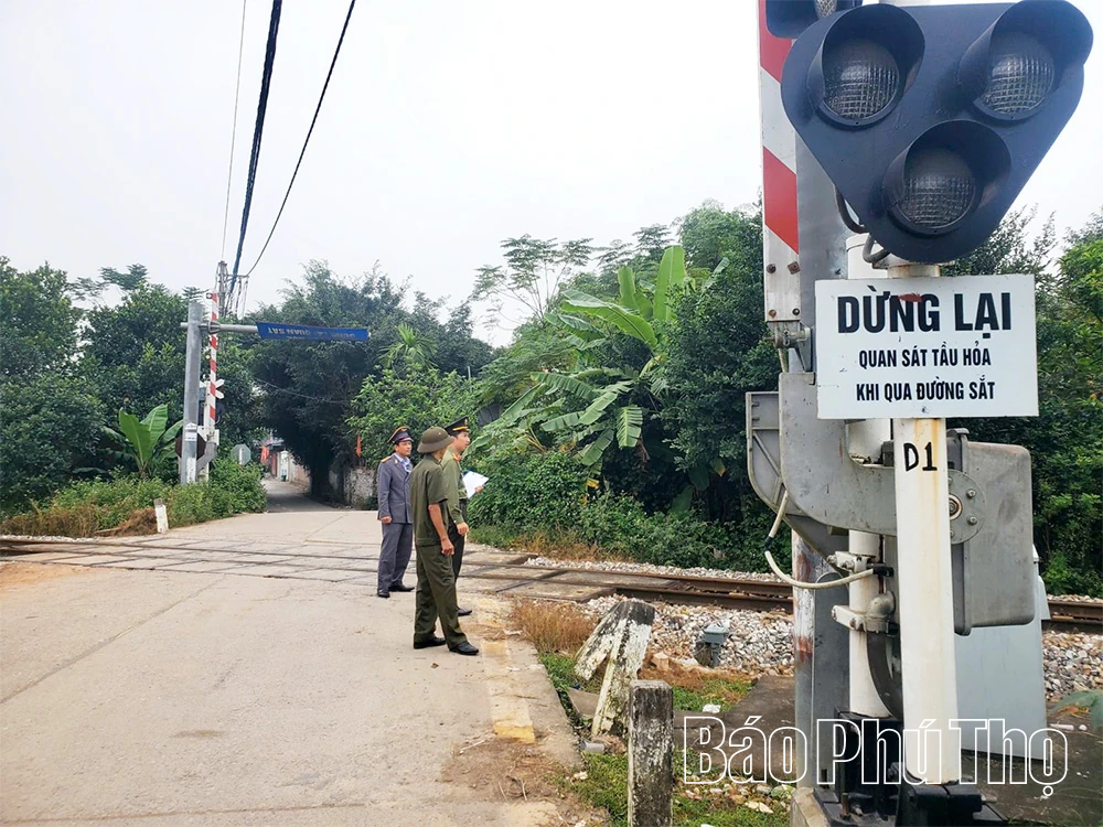 Góp phần đảm bảo an toàn giao thông đường sắt