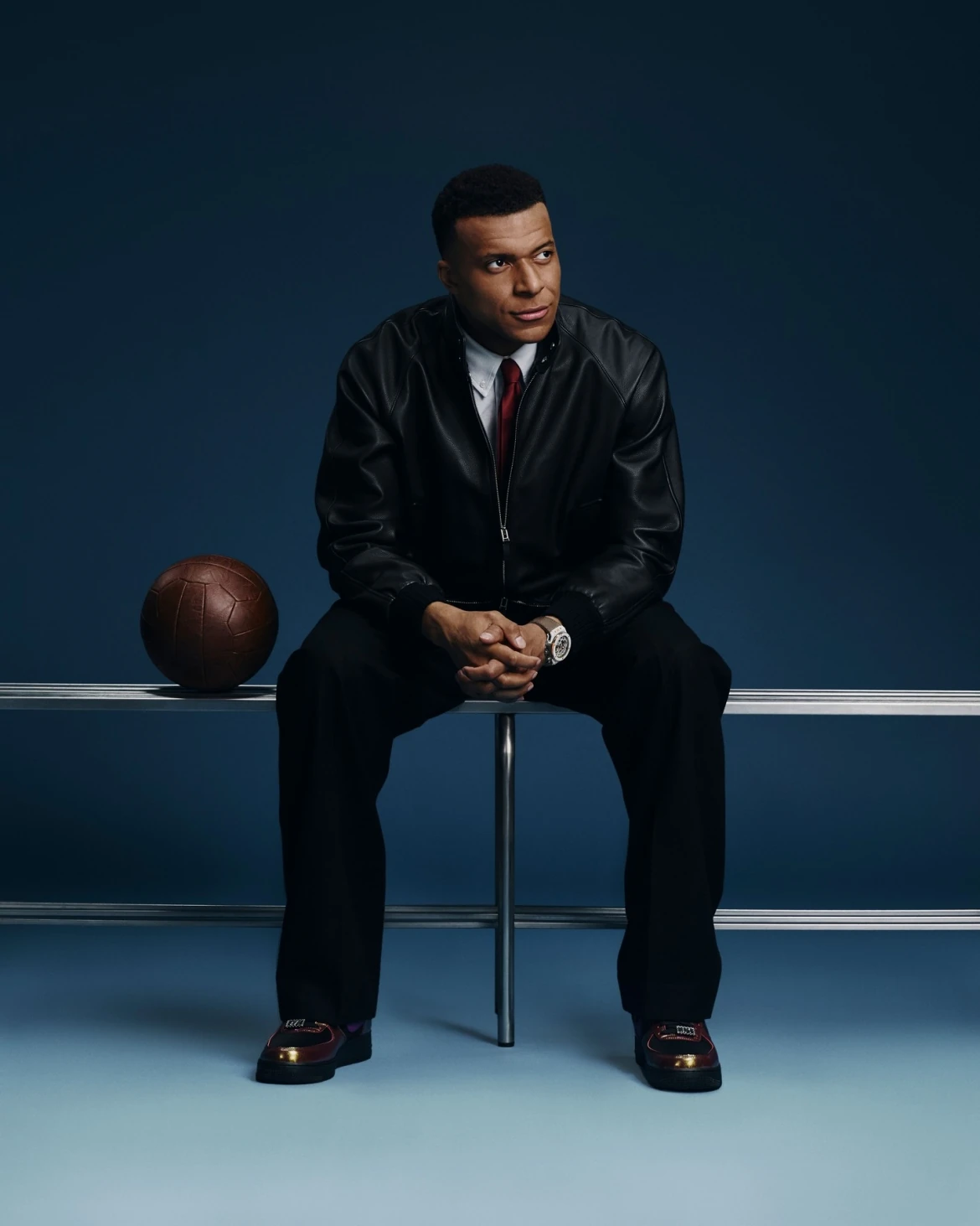 Yêu hay ghét, Kylian Mbappé vẫn là biểu tượng văn hóa mới