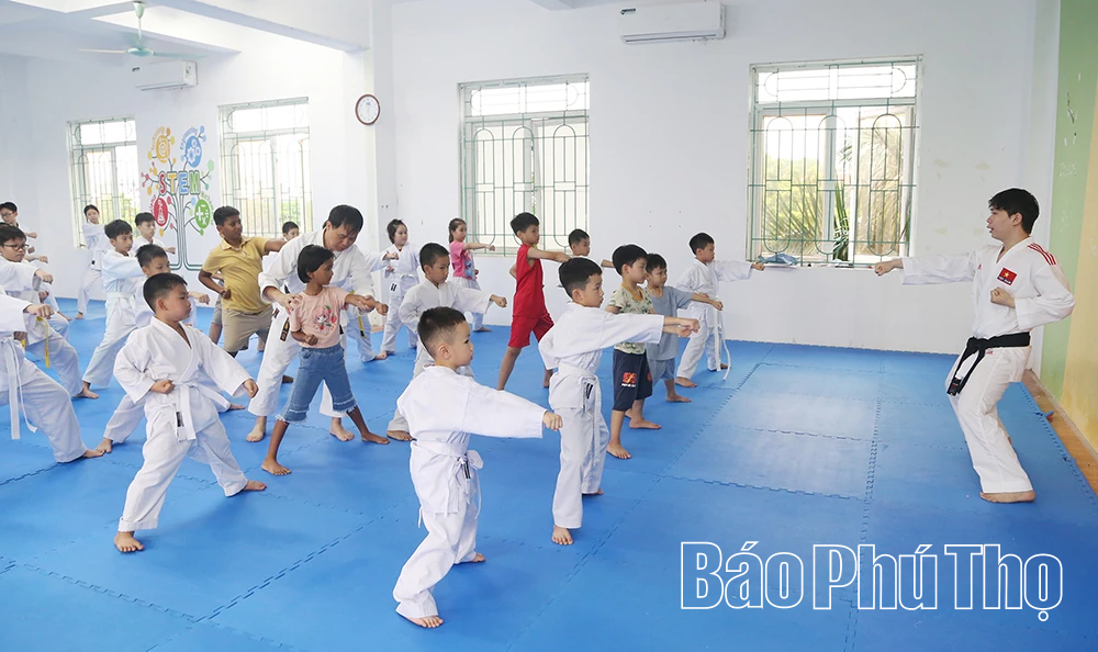 Sôi động các lớp thể thao hè dành cho thiếu nhi
