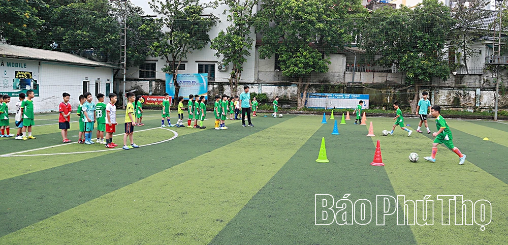 Sôi động các lớp thể thao hè dành cho thiếu nhi