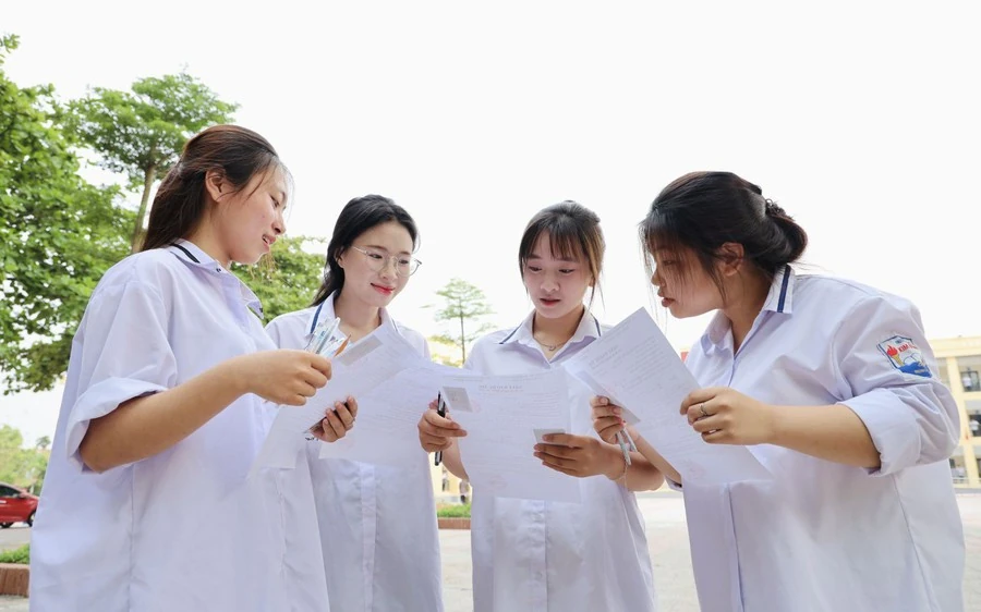 Bộ Giáo dục và Đào tạo công bố điểm sàn các ngành đào tạo giáo viên, sức khỏe, pháp luật năm 2026