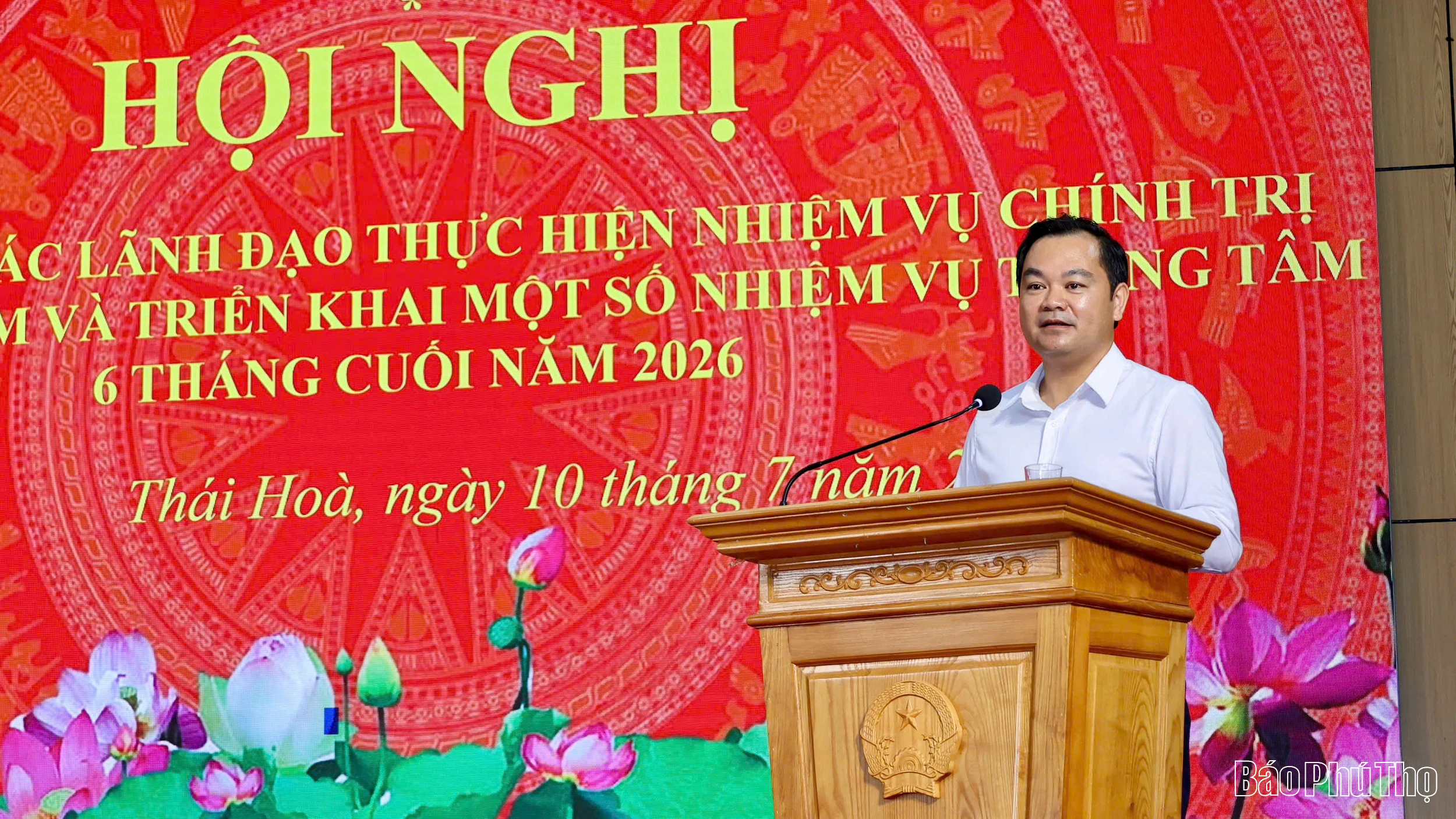 Đảng ủy xã Thái Hòa triển khai nhiệm vụ 6 tháng cuối năm và trao Huy hiệu Đảng cho 29 đảng viên