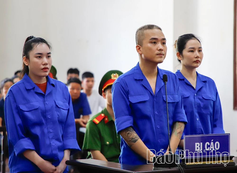 Cặp tình nhân cùng đồng phạm lĩnh 26 năm tù vì mua bán hơn 72 gam ma túy