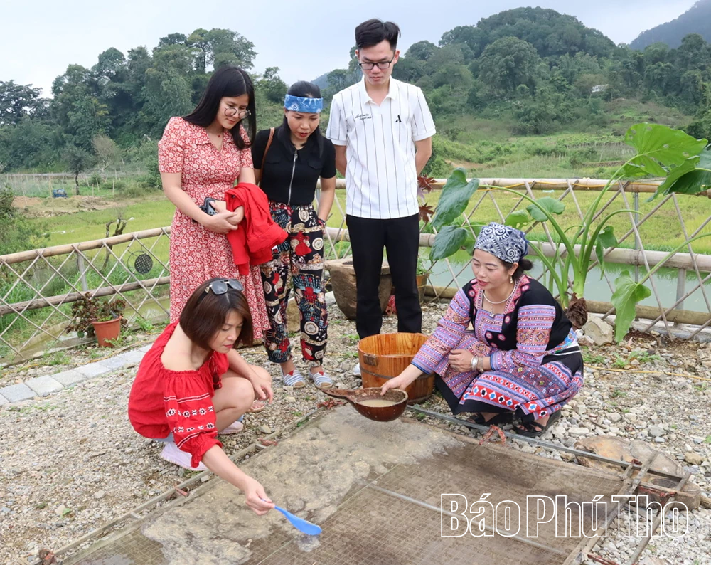 Độc đáo nghề làm giấy dó