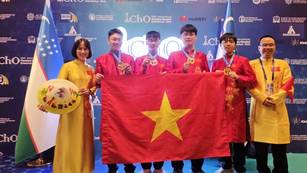 Cả 4 học sinh đội tuyển quốc gia Việt Nam đều đạt Huy chương Vàng Olympic Hóa học quốc tế năm 2026