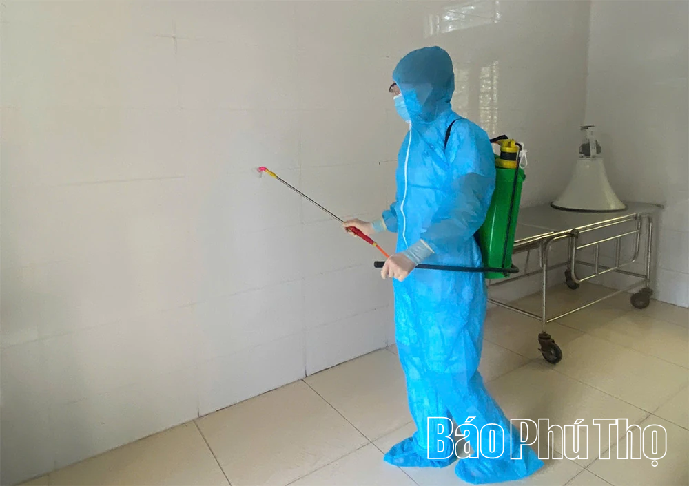 Chủ động “4 tại chỗ” phòng, chống dịch bệnh mùa mưa bão