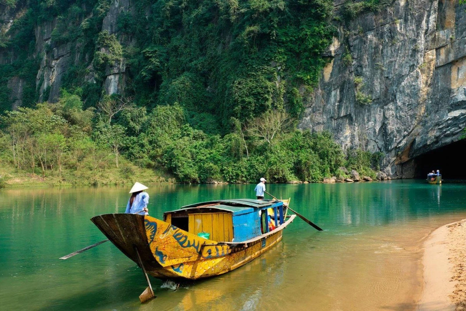 Gợi ý những điểm đến Miền Trung cho mùa du lịch hè