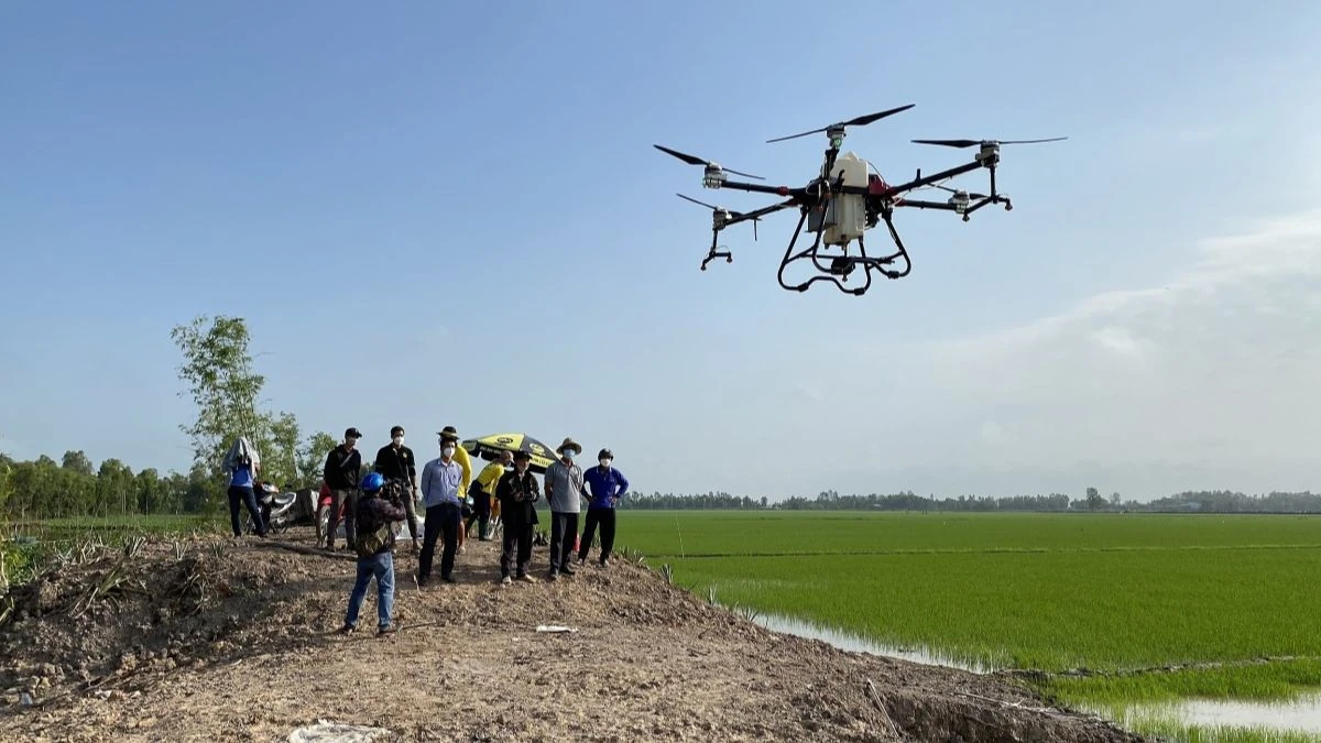 Học viện Drone AGTEK đào tạo Bằng lái máy bay chuẩn theo quy định mới