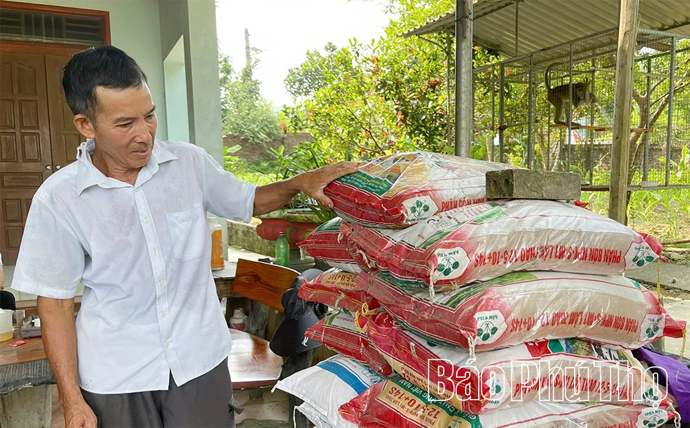 Về vùng đất phụ nữ “ăn với chồng nửa bữa...”
