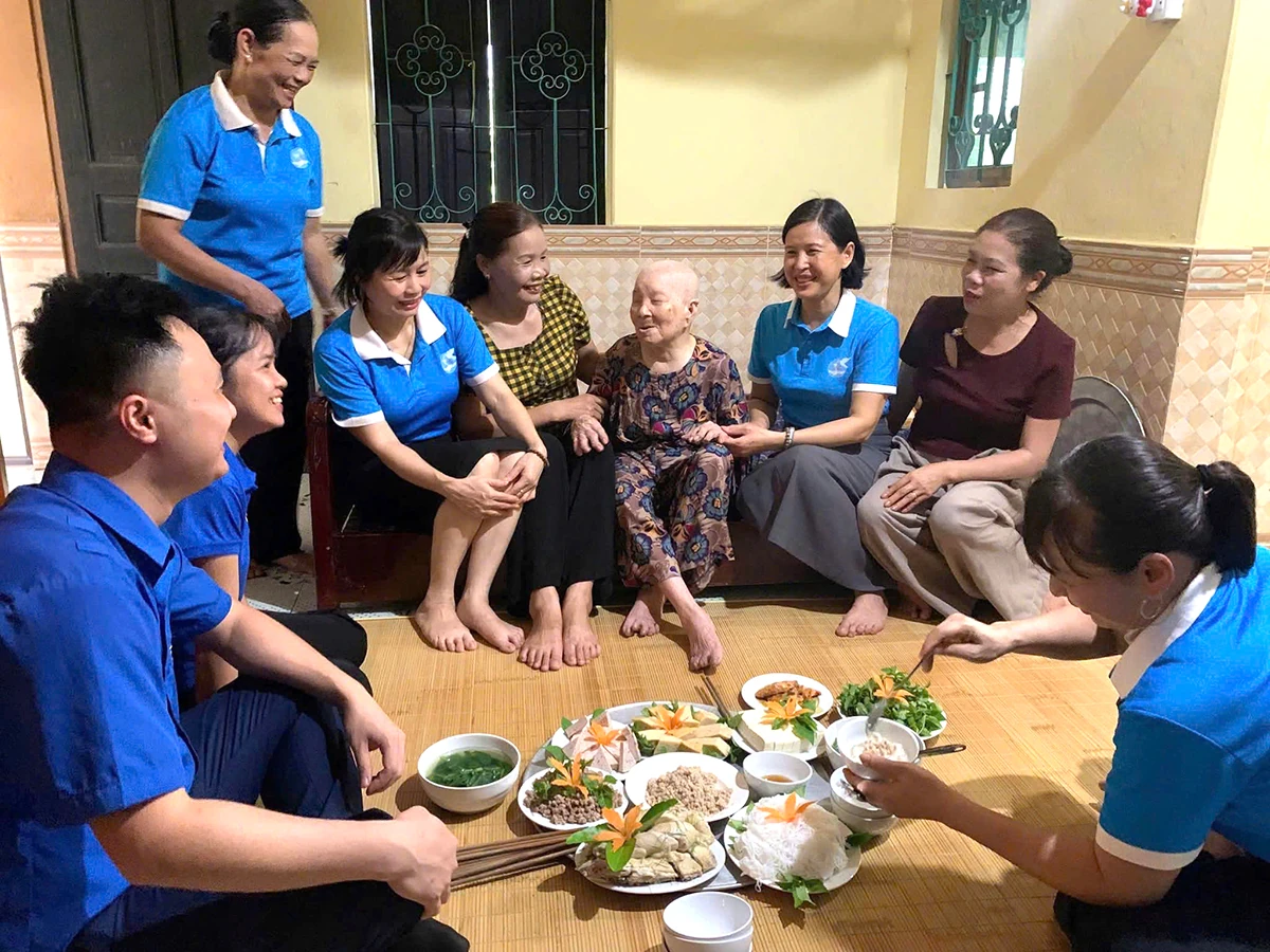 Tháng tri ân trên Đất Tổ
