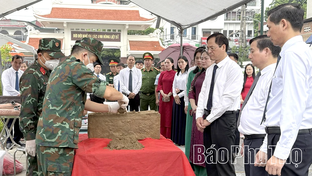 Hoàn thành lấy mẫu ADN 15 phần mộ liệt sĩ chưa xác định danh tính tại xã Yên Lạc