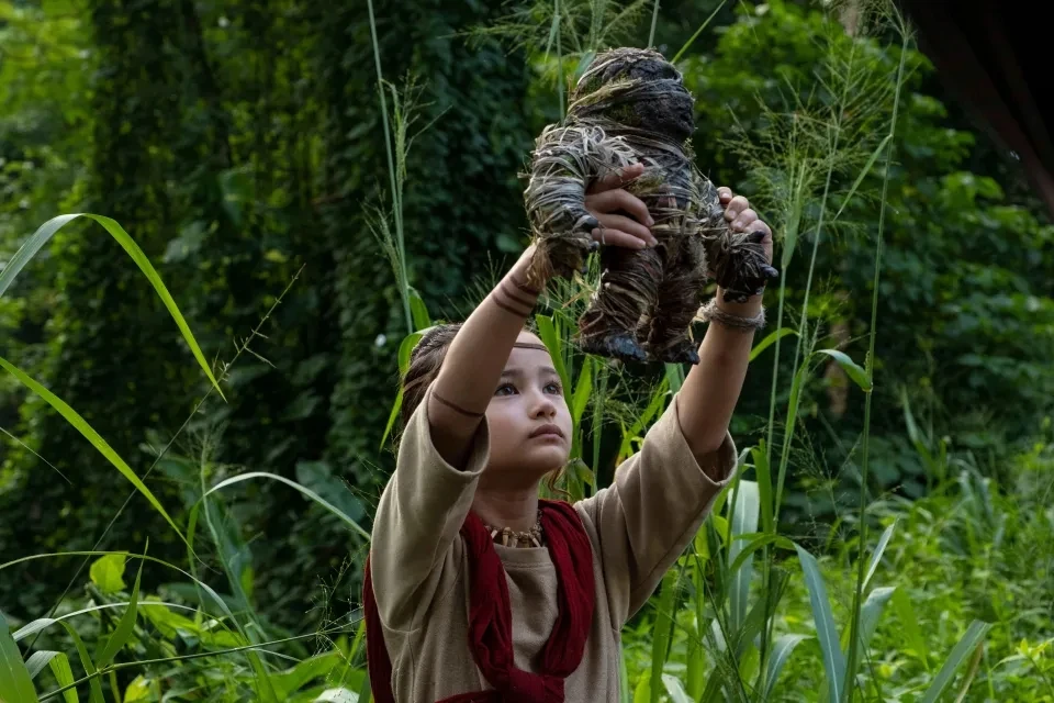 Hollywood bàng hoàng: Cô bé Jia của “Godzilla x Kong” qua đời ở tuổi 18