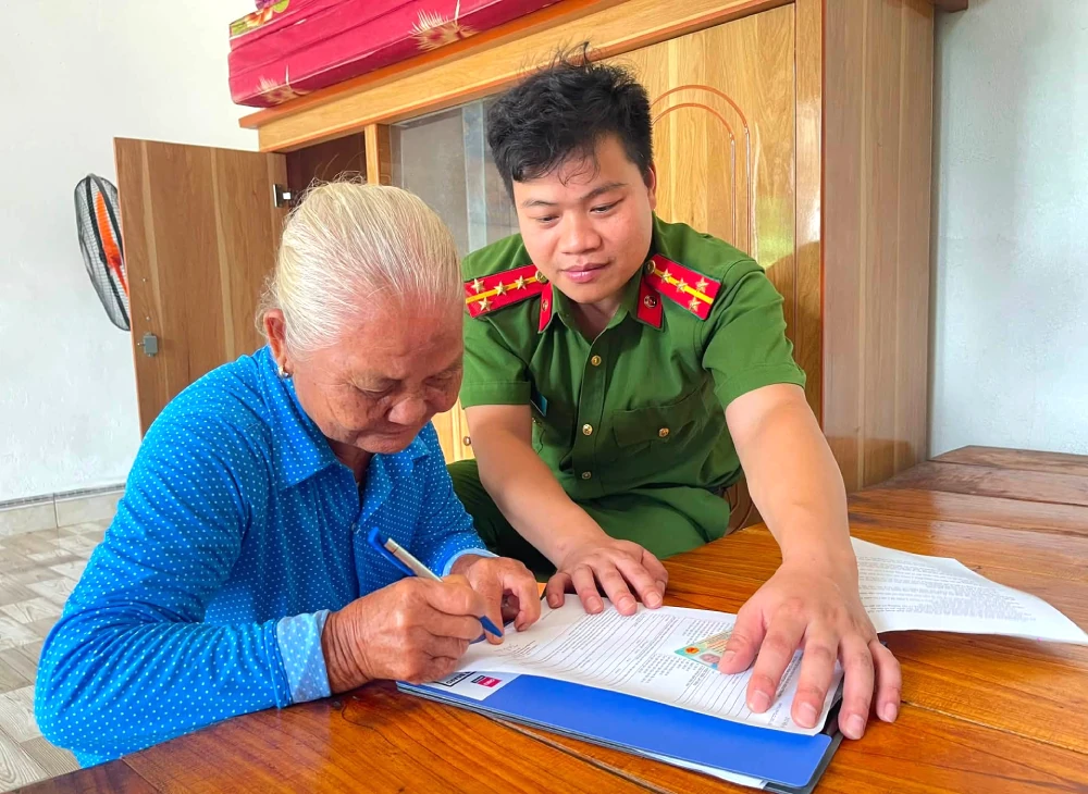 Dũng Tiến mang hy vọng đoàn tụ đến thân nhân liệt sĩ