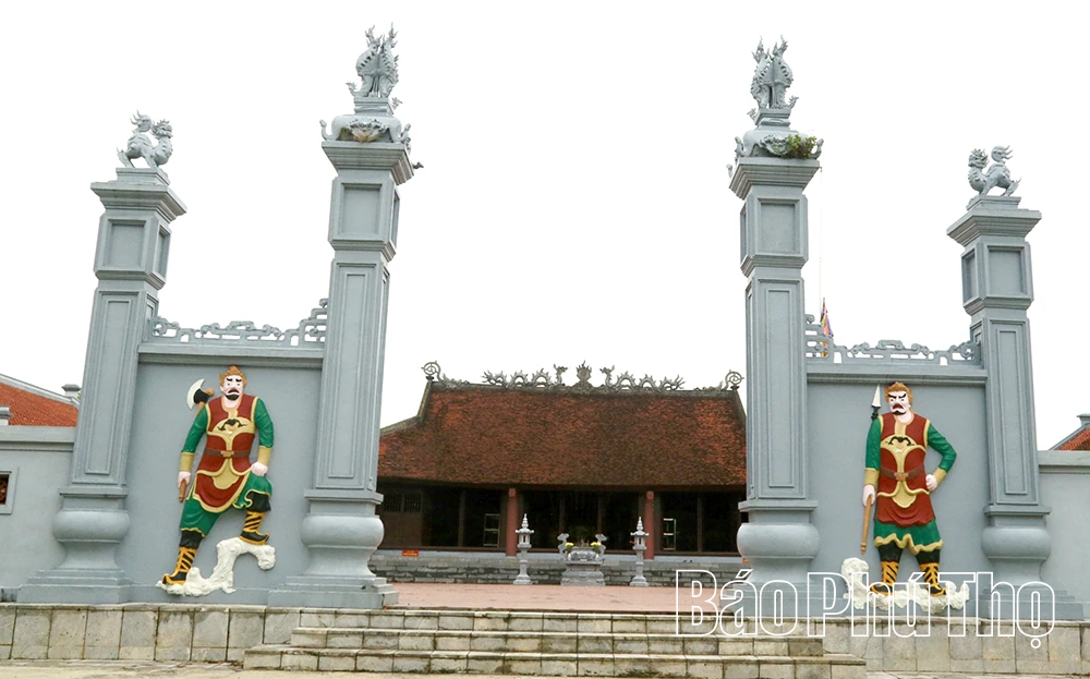 Làng cổ lắng đọng ân tình
