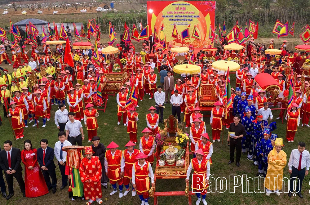 Làng cổ lắng đọng ân tình