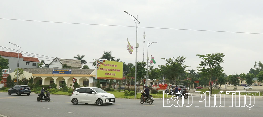 Làng cổ lắng đọng ân tình
