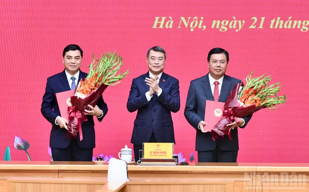Công bố quyết định của Thủ tướng Chính phủ về công tác cán bộ