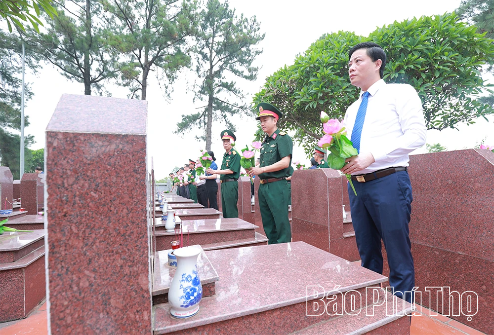 Viettel Phú Thọ dâng hương tri ân các Anh hùng liệt sĩ tại Nghĩa trang liệt sĩ An Thái