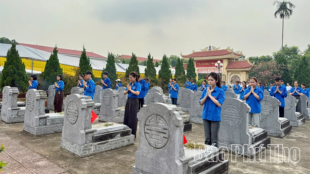 Liên Châu lấy mẫu ADN 46 phần mộ liệt sĩ