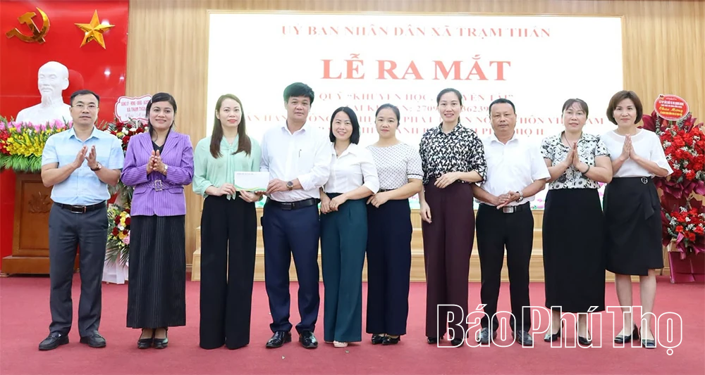 Gần 270 triệu đồng ủng hộ Quỹ khuyến học, khuyến tài xã Trạm Thản