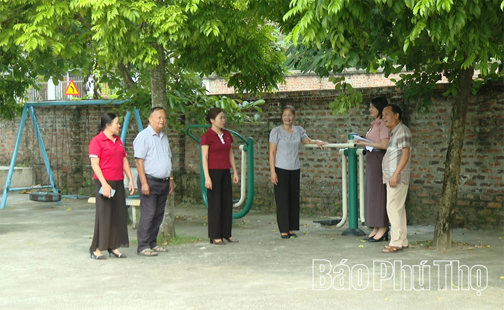 Phát huy vai trò của đảng viên trong bảo vệ nền tảng tư tưởng của Đảng