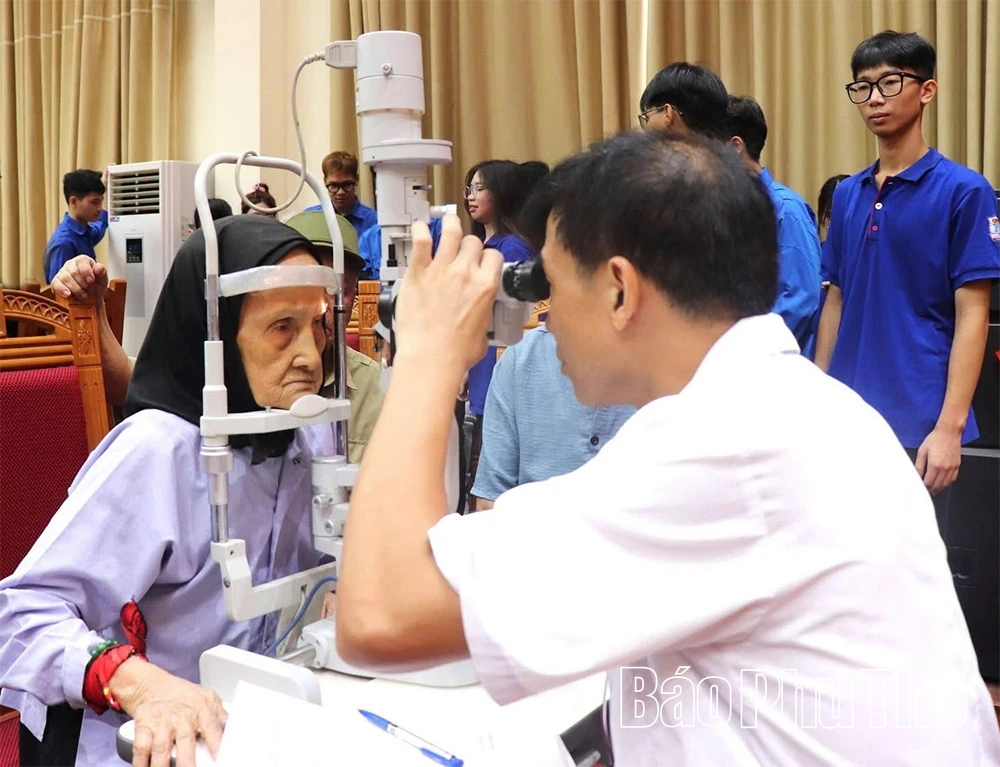 Vĩnh Yên chăm lo người có công bằng những việc làm thiết thực
