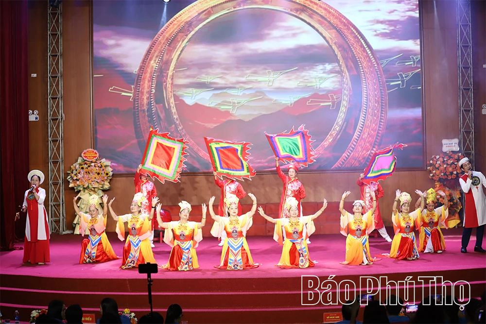 Nâng cao hiểu biết pháp luật, lan tỏa phong trào văn hóa trong đoàn viên, người lao động